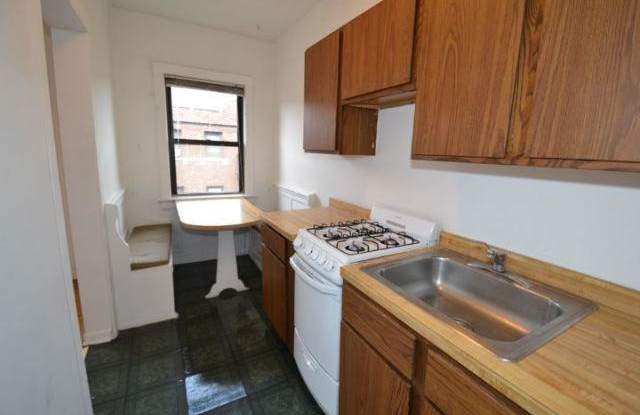 3028 Halsted Gallery 2