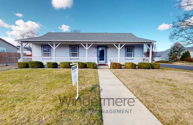 1150 SE Edgemont Place - ⭐internet included with rent!⭐ photos photos