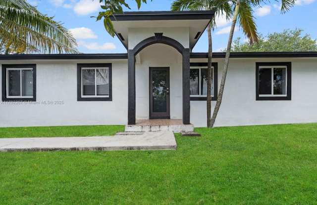 26650 SW 138th Ct photos photos