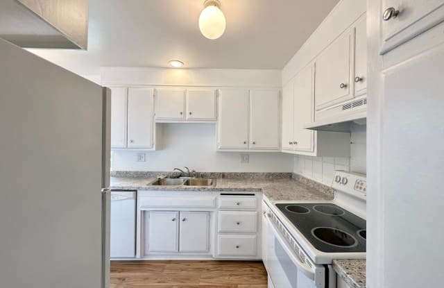 182 W. Alta Green - 182 West Alta Green, Port Hueneme, CA 93041