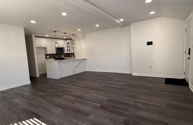 141-30 185th Street Gallery 3