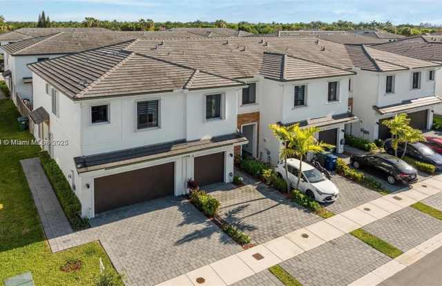 10934 SW 235th St photos photos