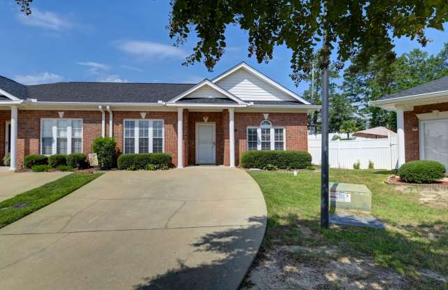 Low-Maintenance 2BR Home with Fenced Yard  Landscaping Included – Lexington, SC photos photos