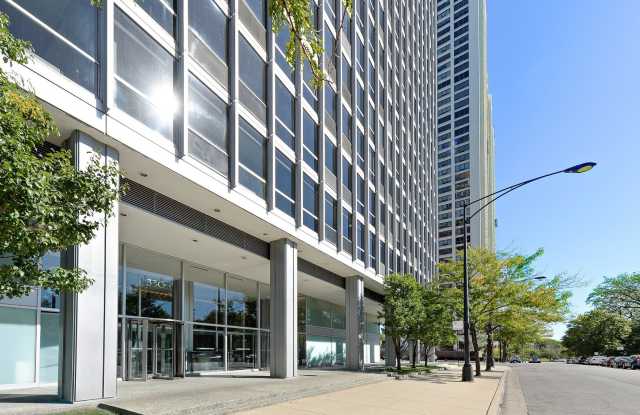 330 West Diversey Parkway - 330 West Diversey Parkway, Chicago, IL 60657