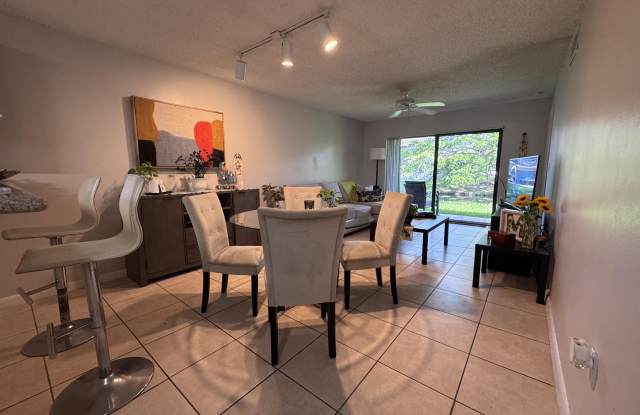 9957 NOB HILL Place Gallery 4