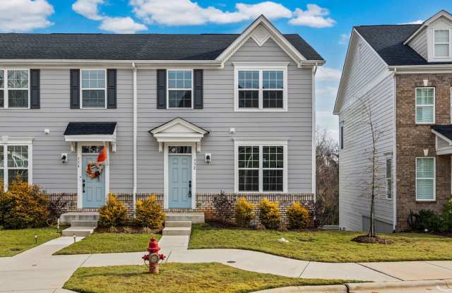 Like new 3-bed, 2.5 bath townhome in Cramerton Mills Parkway! photos photos