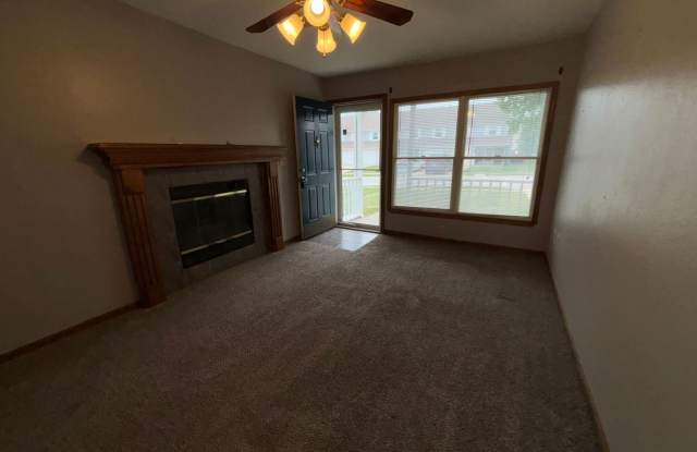 3 bedroom, 2.5 bath townhome in Lee's Summit! Gallery 3
