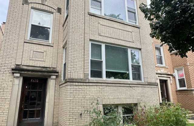 5632 N Saint Louis Avenue Gallery 1