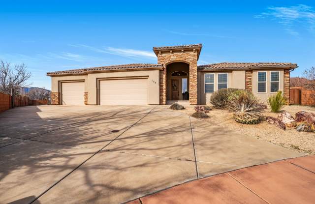 Beautiful Spacious Home in Ivins photos photos