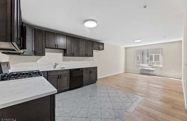 172 6Th St photos photos