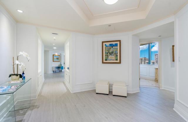 3 bd/3 ba 35th floor Waikiki Landmark PH Gallery 3