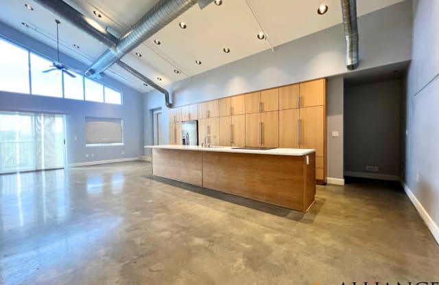 820 N. Manhattan Ave. #7B - 820 North Manhattan Avenue, Manhattan, KS 66502