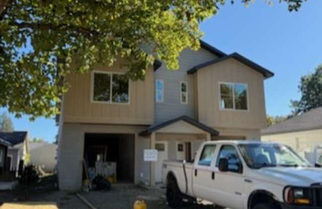 Duplex in CDA! photos photos