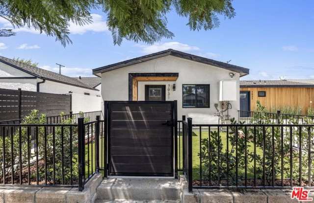 7931 Zelzah Ave Gallery 1