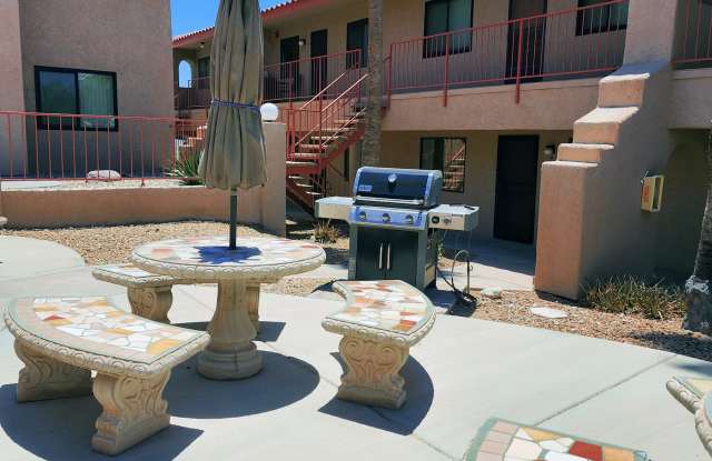 1957 Mesquite Ave Gallery 4
