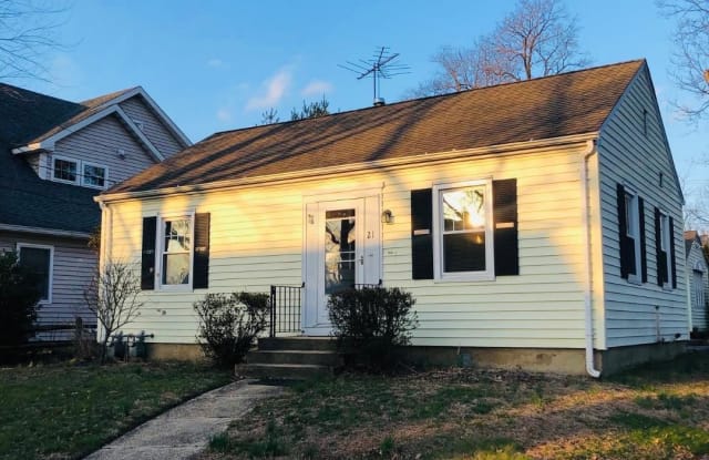 21 E Lincoln Circle - 21 East Lincoln Circle, Monmouth County, NJ 07701