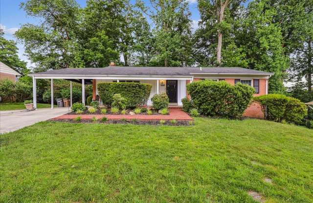 ONE LEVEL LIVING!! in Potomac 4-5 bed 4 baths / Close in Potomac photos photos