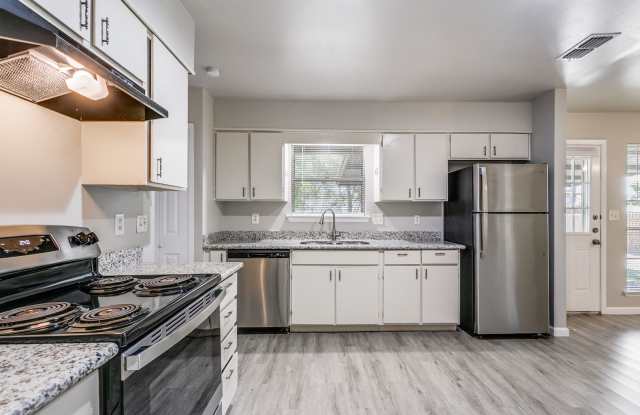 RENOVATED 4-BEDROOM IN CAMELOT, NORTH EAST ISD Gallery 4