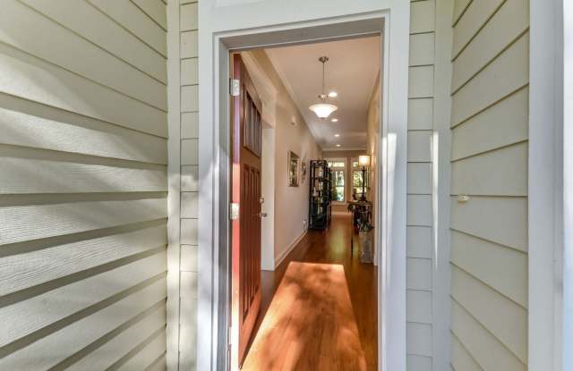 1605 Highland Dunes Way Gallery 3