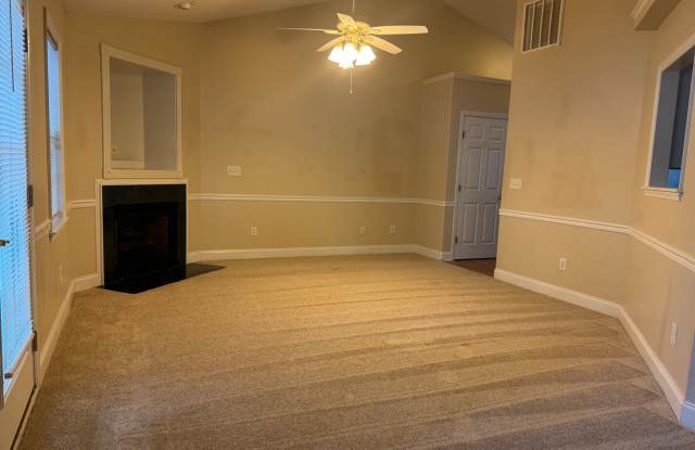 Centrally Located Home in New Bern-3 Bedroom With FROG Gallery 3