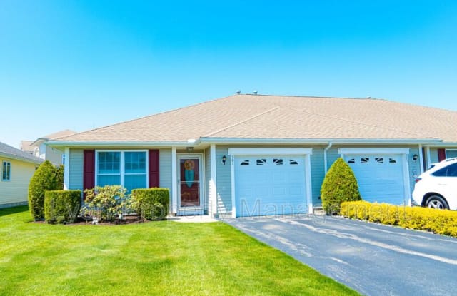 501 Village Green Circle - 501 Village Green Circle, Coventry, RI 02816