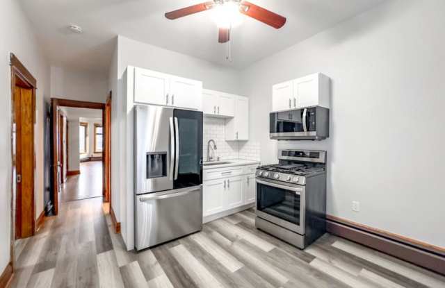 3422 McLean Gallery 2