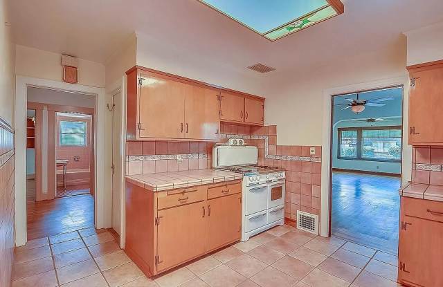 3630 Bonnie Ln Gallery 2