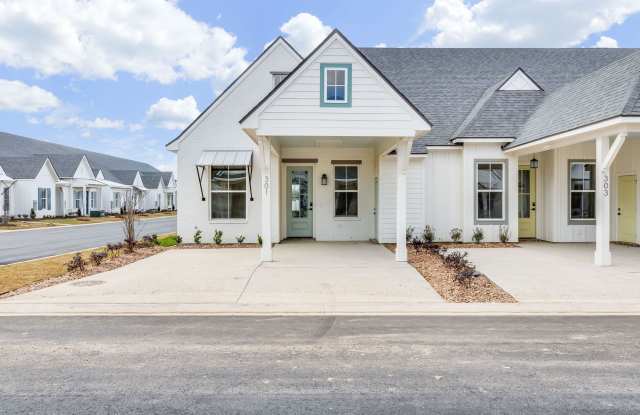 2-BEDROOM TOWNHOME WITH FLEX SPACE IN MARBLEHEAD! Gallery 3