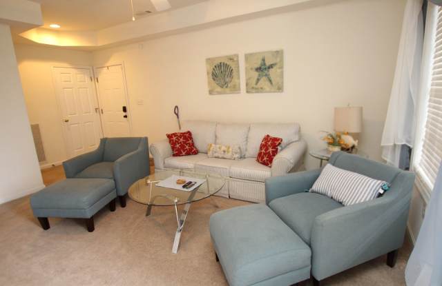 Fully furnished apartment located on RT 1, community pool and close to area beaches! Gallery 4