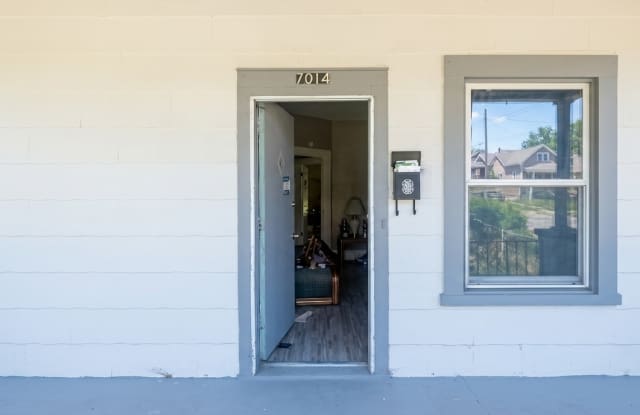7014 Greenway Avenue photos photos
