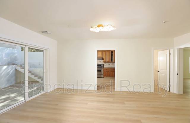 1827 Hill Drive Gallery 4