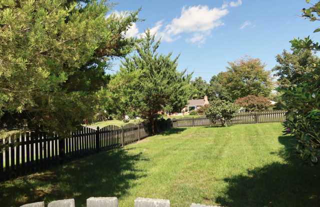 5004 Talbois Place Gallery 3