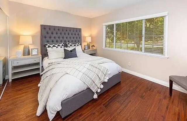 2664 North Lamer Street photos photos