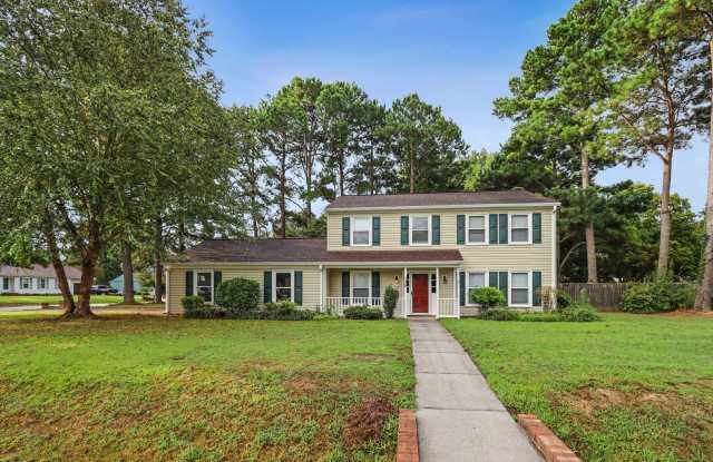 130 Camelot Crescent Yorktown VA 23693 photos photos