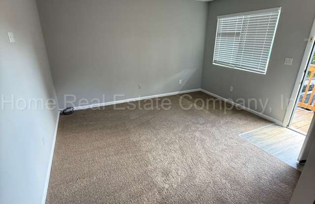 Courtyard Apartments | 1002 Salisbury Street Apt 4-B Gallery 3