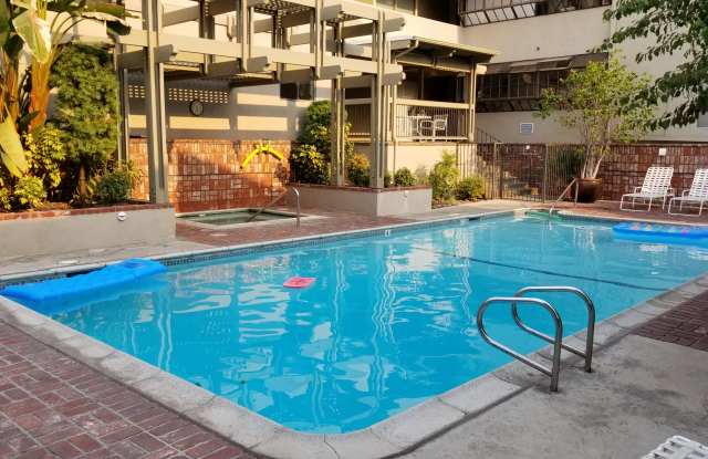 339 South Catalina Avenue Unit #326 Gallery 3