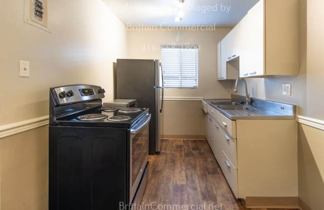 Labor Day Special, $999 Moves You in Today into an AMAZINGLY SPACIOUS Studio! Offer Expires 09/05/2025! photos photos