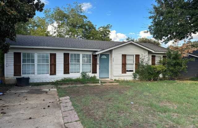 305 Helen Drive Gallery 2