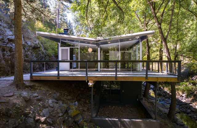 Private Mountain Home With Great Views, Wood Stove. Only 10 mintues to Boulder Gallery 1