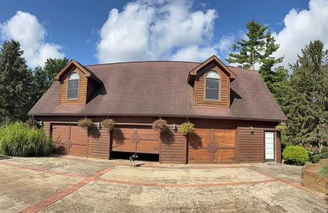 55742 Resort Road Gallery 1
