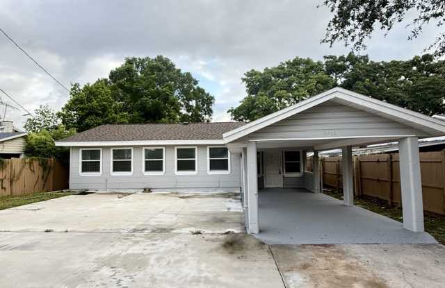 2416 Golfview Street - 1 photos photos