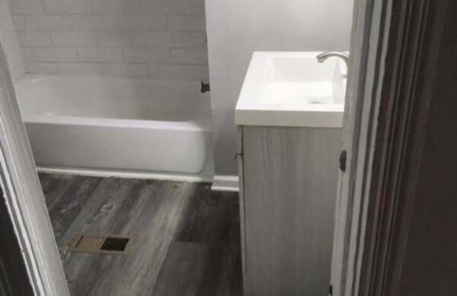 192 Melville St Gallery 3