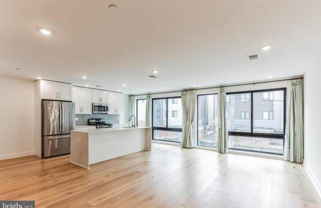 1318 N Franklin St - 1318 North Franklin Street, Philadelphia, PA 19122