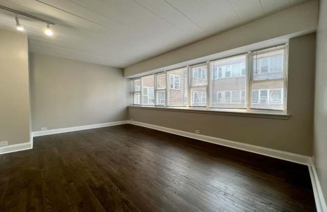 6021 North Fairfield Avenue Gallery 2