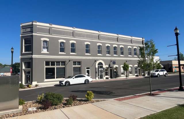 Commercial or residential loft unit available in Historic  Downtown Russellville photos photos