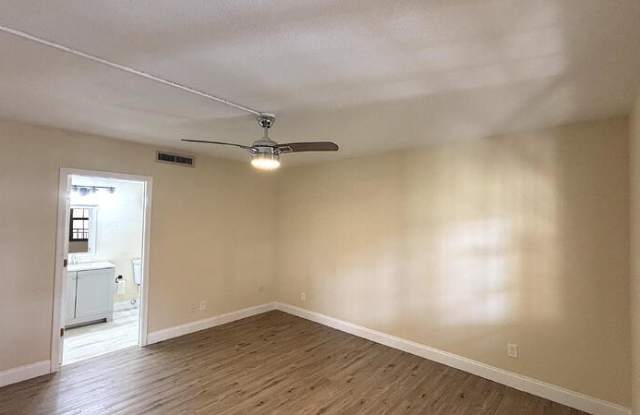 632 Marina Point Drive Gallery 1