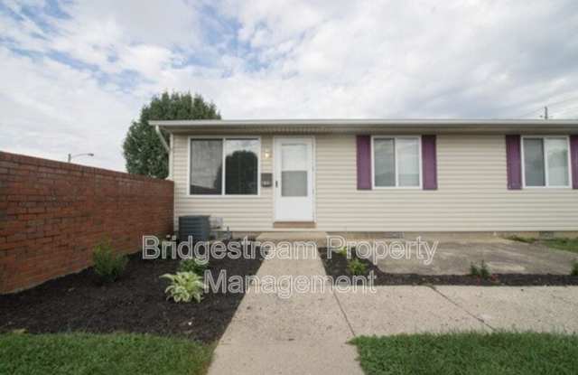 838 Randler Avenue photos photos