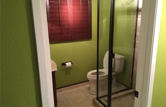 1450 Pine Tree Court Gallery 4