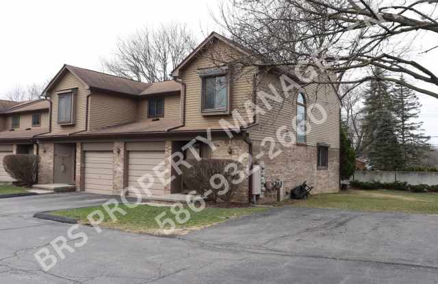 3 BEDROOM 2.5 BATH CONDO - 18688 West 13 Mile Road, Beverly Hills, MI 48025
