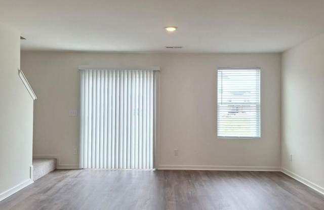 2425 Brookville Drive Gallery 2